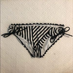 Tahiti Patterned Bathing Suit Bottoms
